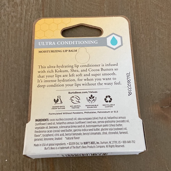 Burt's Bees Ultra Conditioning Moisturizing Lip Balm - Brand New - Picture 3 of 6